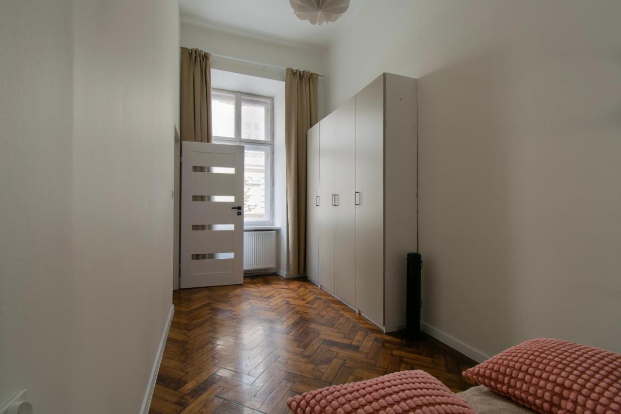 Apartments Studencka Street, Next To Planty Park Krakow Exterior photo